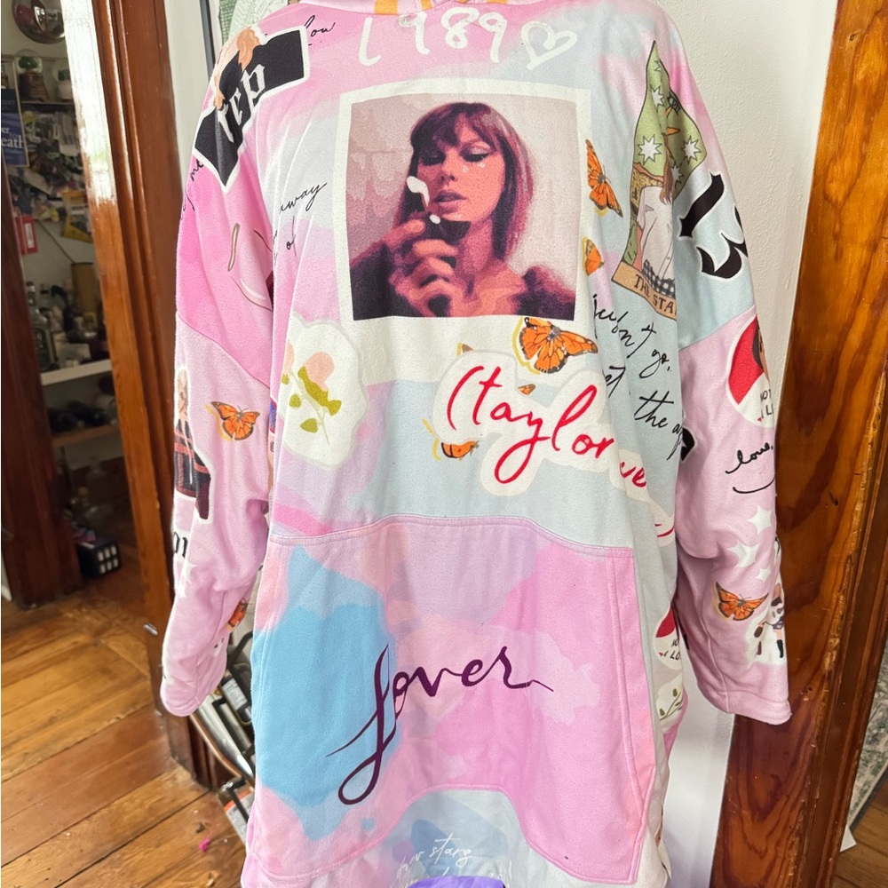 Taylor Swift Hoodie Blanket